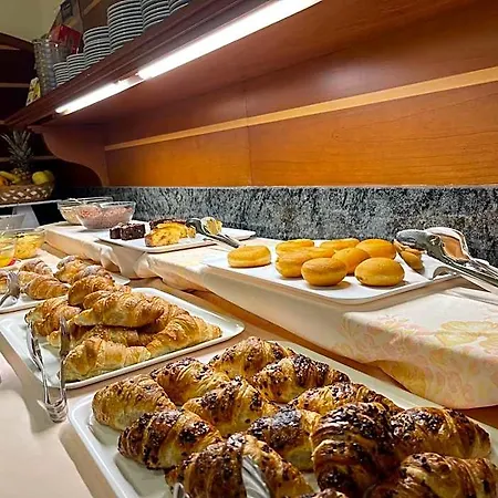 Otel Pineda 2*